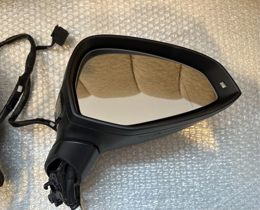 Oglinzi, Oglinda stanga / Oglinda dreapta Audi A4 B9, A5 8W