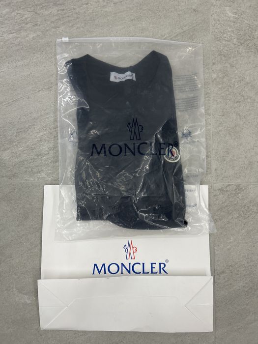 Черна Moncler тениска
