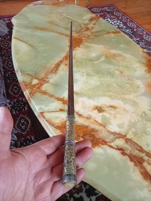 Арабски меч,Стилет, срещу метални ризници
