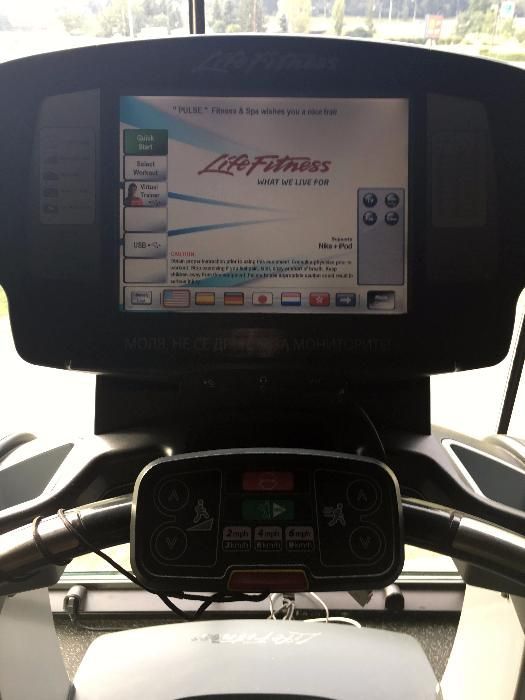 Бягаща пътека Life Fitness 95T Engage