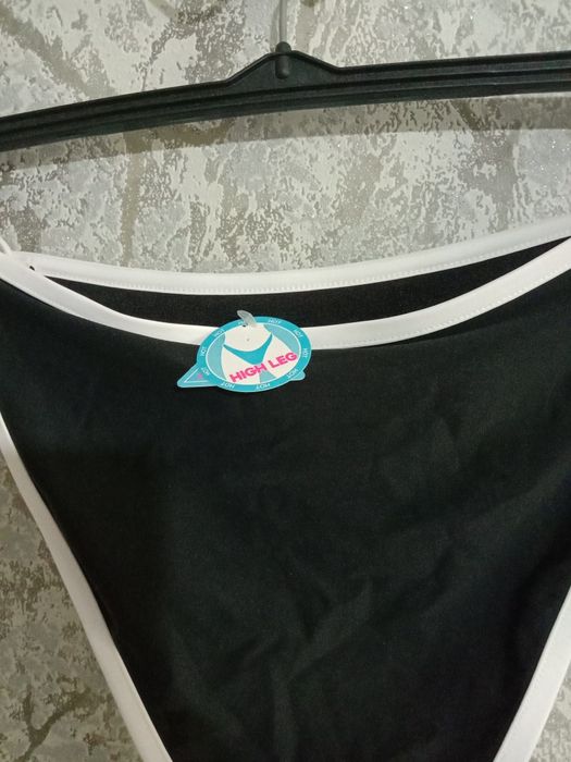 Купальник черно белый