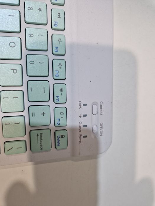 Tastatura Bluetooth perfect funcționala