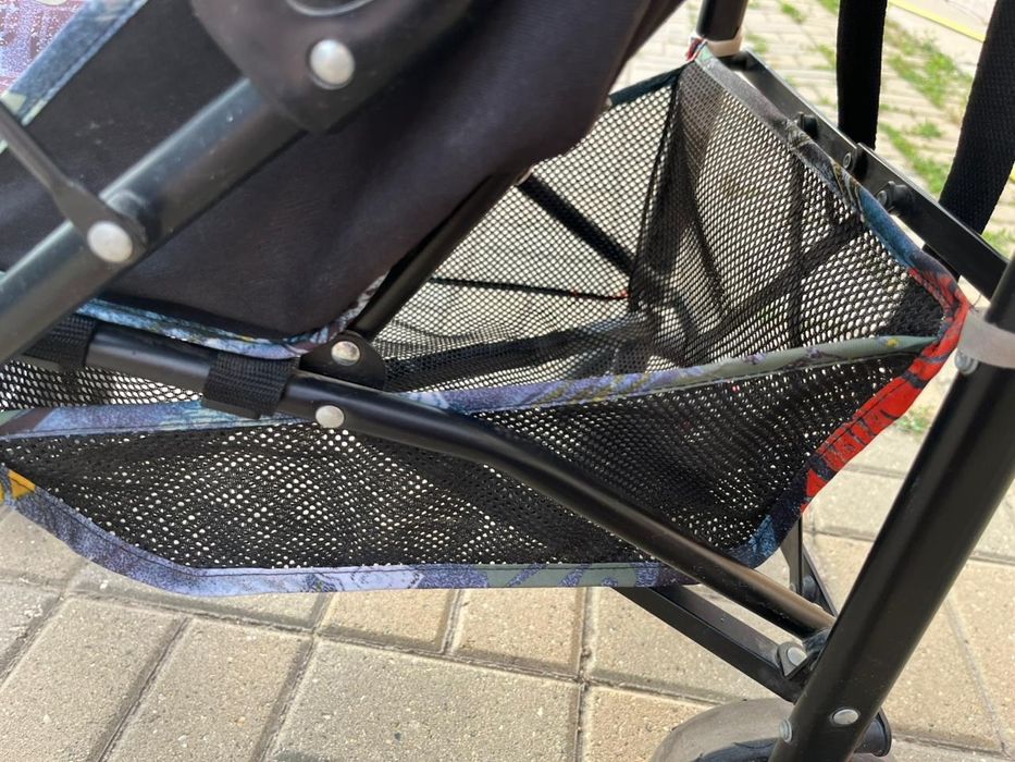 Продам прогулочную коляску