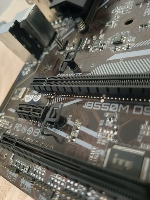 Материнская плата m-ATX AM4