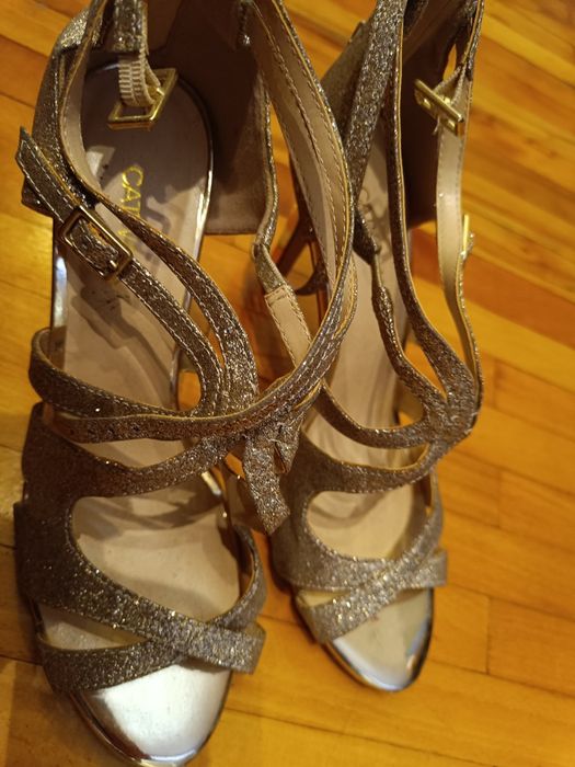 Офицялни обувки на ток