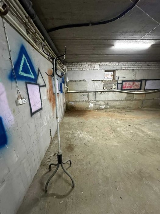 Продается нежилое помещение в центре города