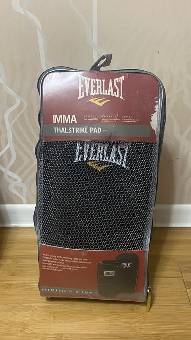 Лапа для тренеровок Everlast