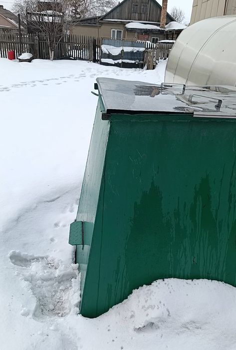 Продам мусорный бак