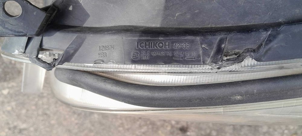 Фарове за Тойота Рав4 3 генерация