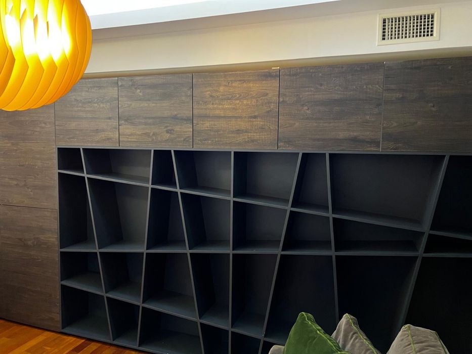 Biblioteca din lemn masiv