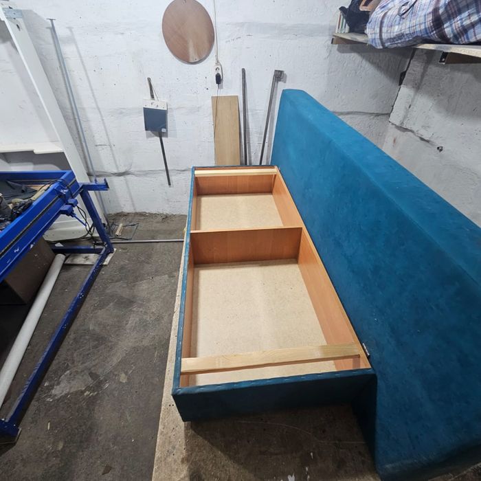 Перетяжка мебели