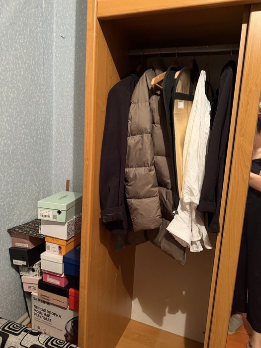 Продам шкаф шифоньер с зеркалом