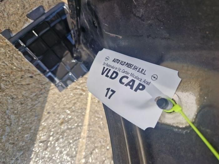 Capota motor cu defect Opel Insignia A