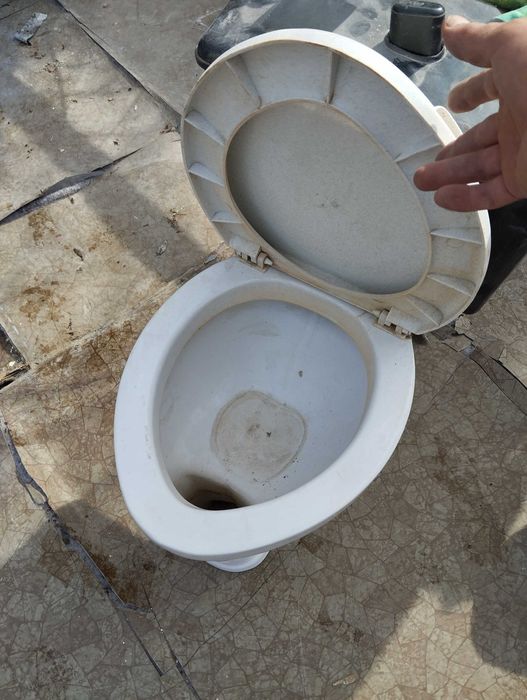 Унитаз с бачком. Б/у