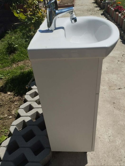Chiuveta de baie cu masca in stare acceptabila