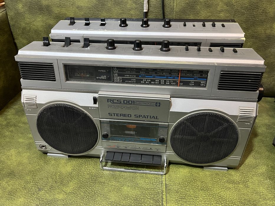 Radio vechi românesc de colecție Stereo Spatia RCS 001