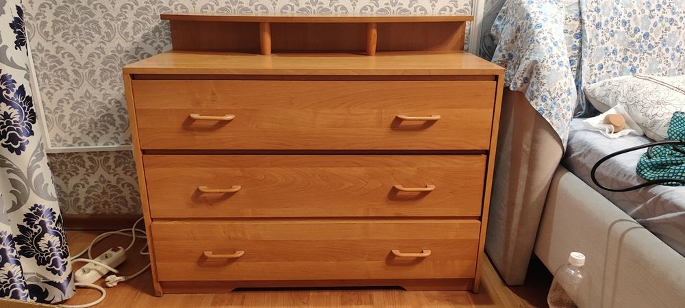 Продам комод с зеркалом