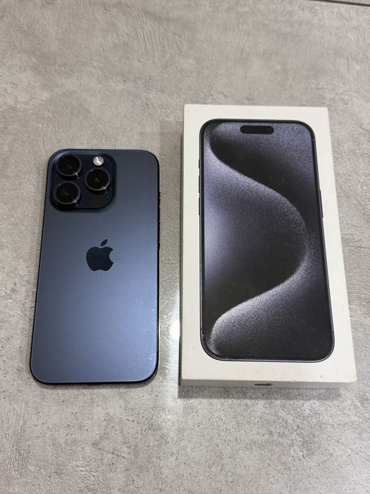 iPhone 15 pro blue