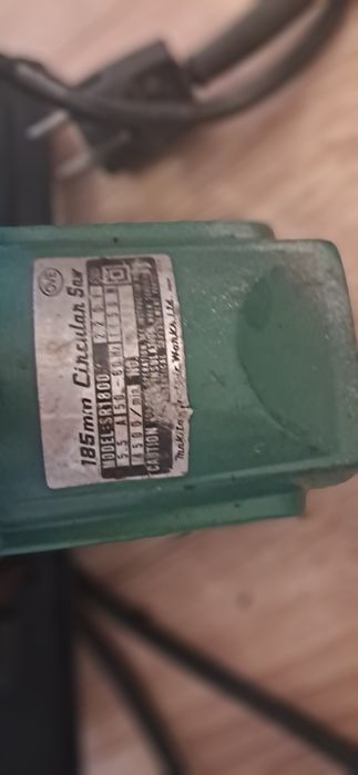Makita SR1800 185 мм професионален ръчен циркуляр – работещ