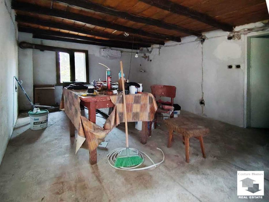 170272 Къща с гараж в живописното с. Катранджии, Община Дряново