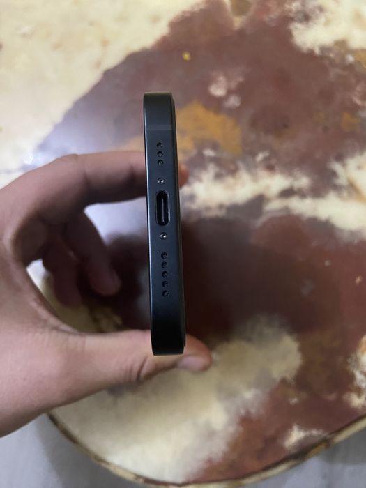 Vand telefon 16e nu primeste cartela !!