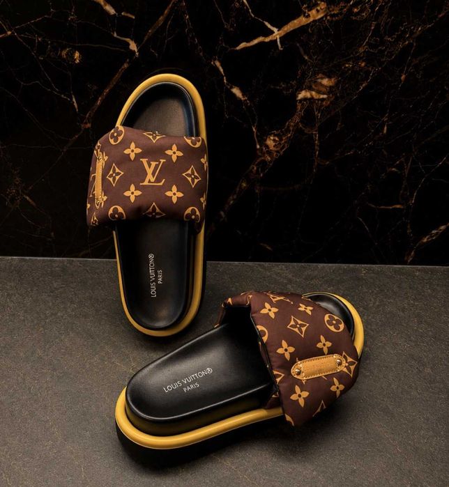 Vand papuci louis vuitton. Marimi de la 36 la 45