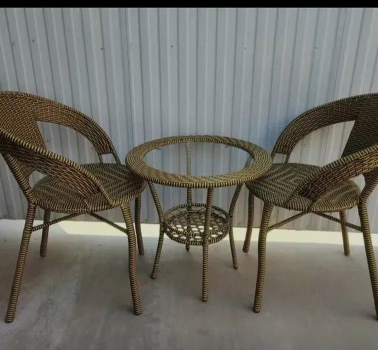 Стулья для сада и дома