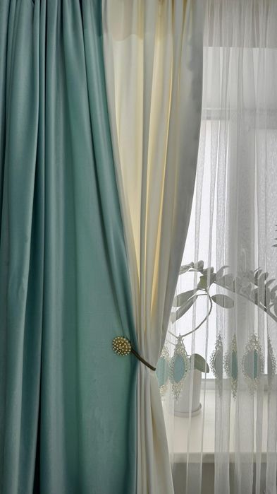 СРОЧНО продается шторы с корнизом