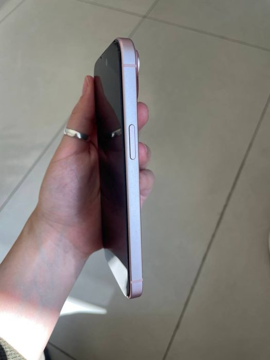 Продам Iphone 15