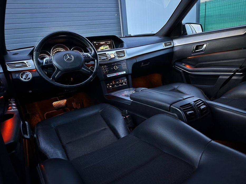 Mercedes E300 Bluetec Hybrid