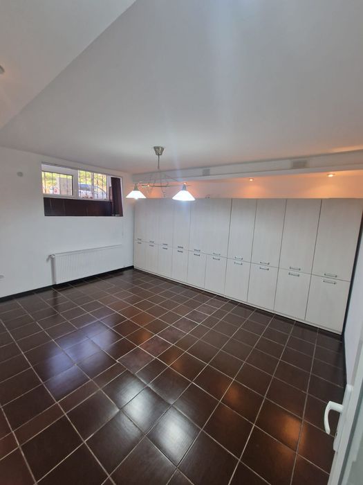 Vând apartament central