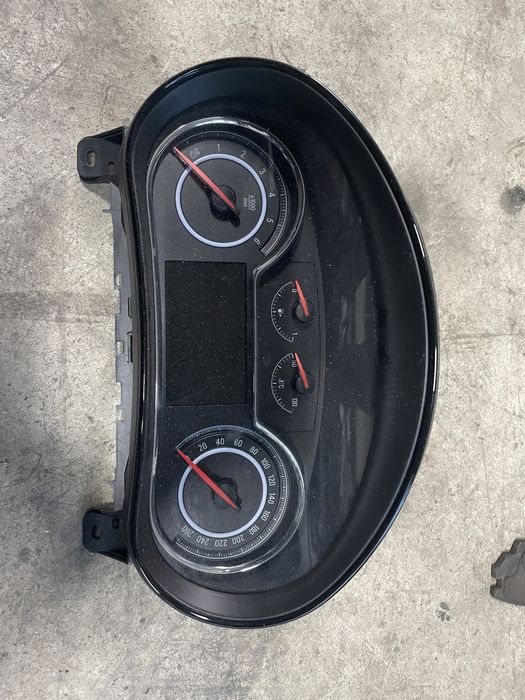 Ceasuri bord Opel Insignia Facelift cu display