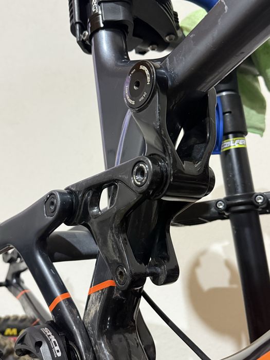 Велосипед за спускане (Downhill)