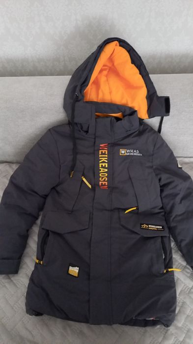 Зимняя куртка на мальчика