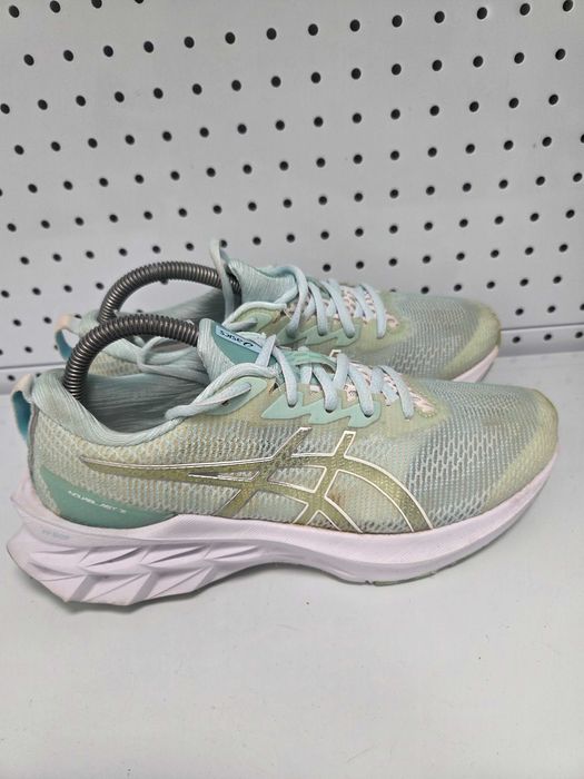 Оригинални дамски маратонки- Asics NovaBlast 2