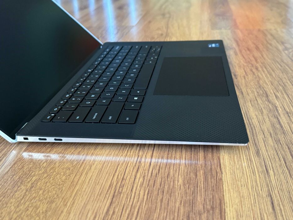 15.6' Full HD+ i7-11800H DELL XPS 9510 32GB DDR4/512GB SSD/RTX 3050 Ti