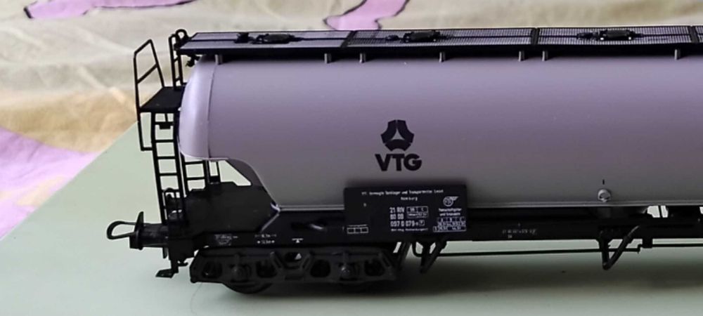 Vagon special pentru transport acizi si fosfati VTG