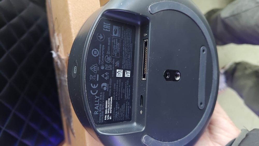 Vând camera web/viseo conferința/ video chat Logitech v-r0010 4k