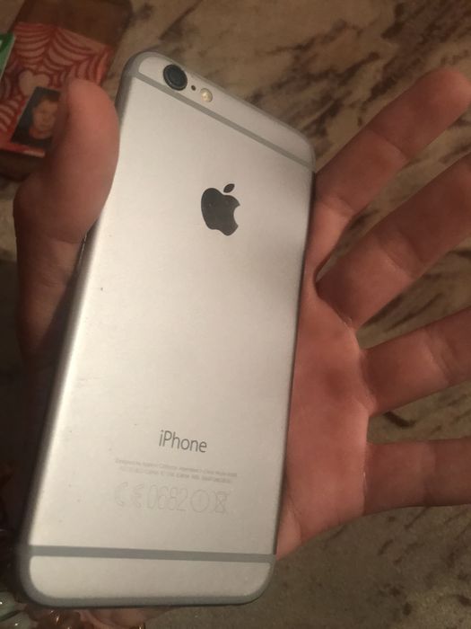 Продаю айфон 6