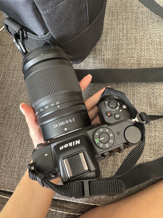 Nikon "Z 5 Kit Z 24-200mm..." mirrorless