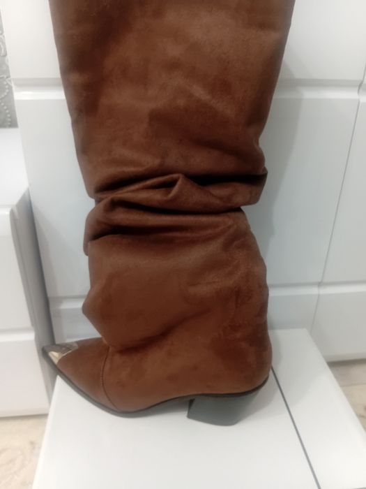 Продаются сапоги новые