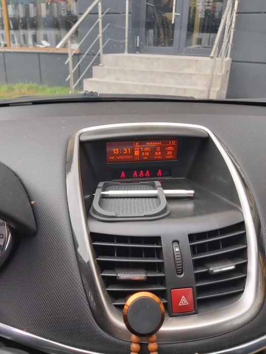 Peugeot 207 - anul 2011