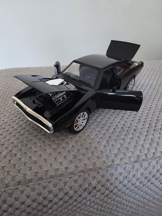 Macheta metalica dodge charger 1970 scara 1:24 noua