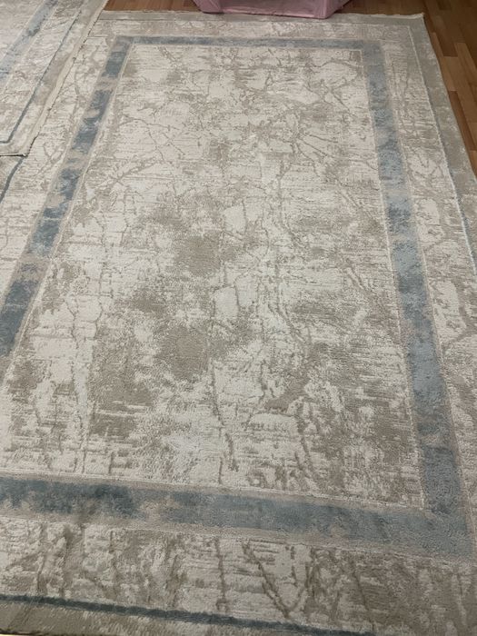 Продам два ковра размер 2:3