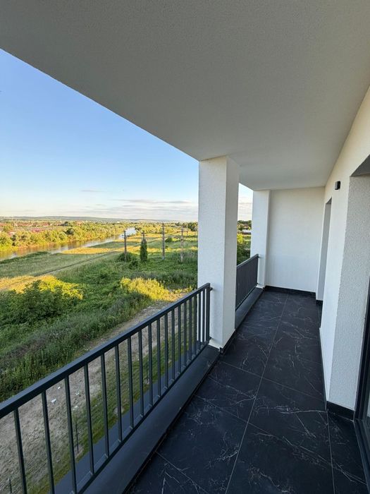 Apartament la River Park  cu 2 camere luminos și modern- prima închiriere
