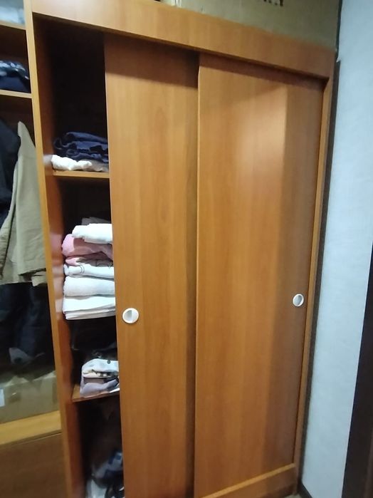 Продам два шкафа