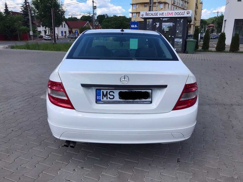 MERCEDES-BENZ C-Class 2010 — imagine 4