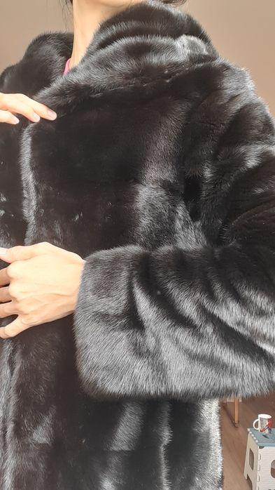 Продам норковую шубу