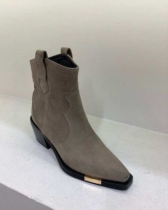 Каубойски дамски боти