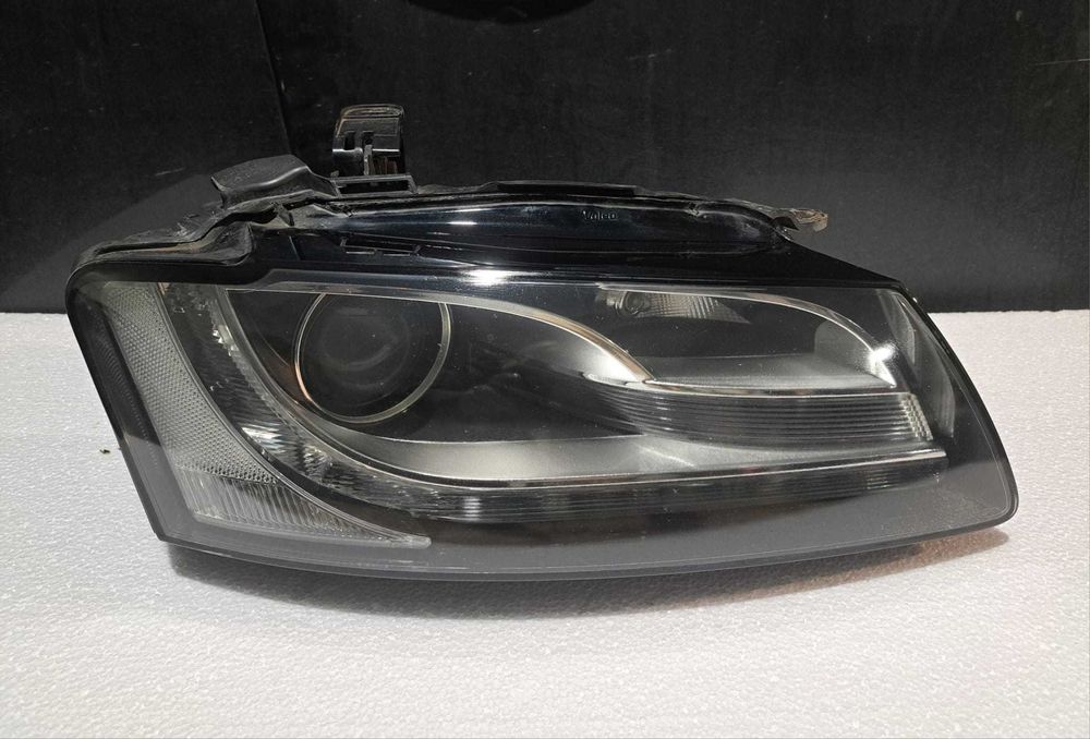 Far Dreapta AUDI A5  COD  8T 0941004AL Xenon  2008-2013